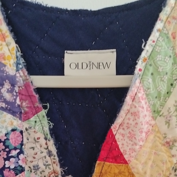 Colorful Patchwork Quilted Vest - Picture 2 of 4